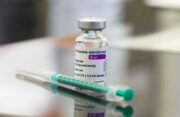 تزریق واکسن‌های آسترازنیکا و سینوفارم در شهرستان رشت