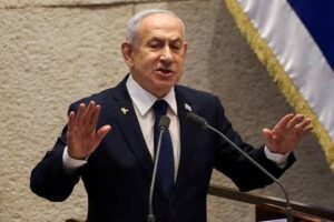 نتانیاهو: رقیب من با حمله به ایران مخالفت کرد